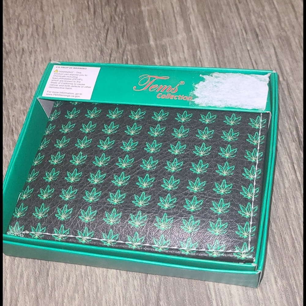 Cool cannibus wallet.
